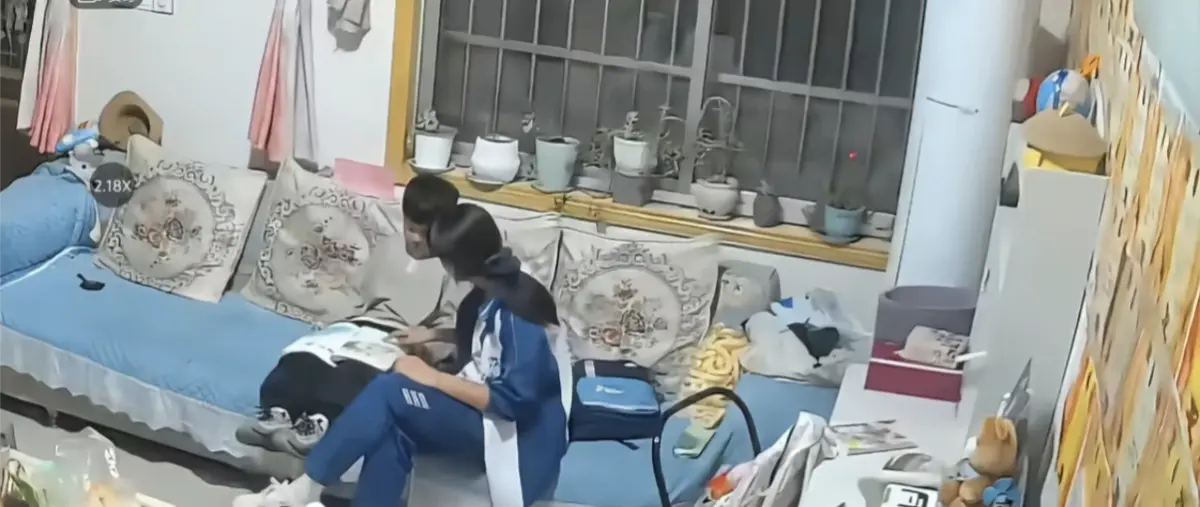 抖音热门“来自姐姐的爱”引热议-姐弟情深难舍难分事件来龙去脉全梳理-姐姐辅导弟弟作业日常全程回顾