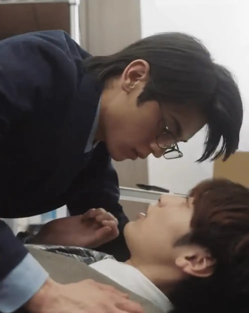 乖乖停下就有奖励双男主短剧1-30集免费观看-高清在线流畅播放-《乖乖停下就有奖励》完整版-2025最新短剧推荐