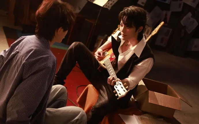 《弦上光年》短剧完整版在线观看-2025高分双男主电视剧全集-无广告高清播放-星空影院免费资源