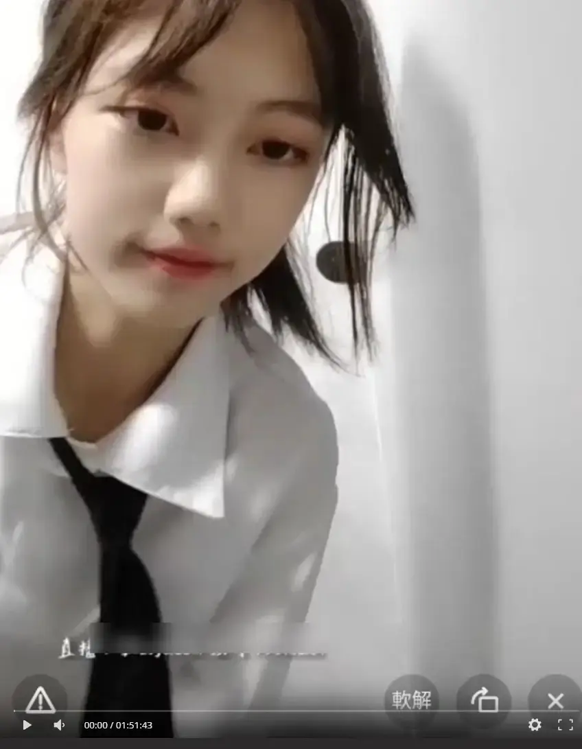 《贺子涵》原视频高清完整版免费在线播放，深入还原贺梓涵直播翻车名场面，带你彻底了解贺子涵事件全貌无删减全集免费观看