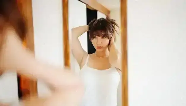 吴梦梦MV《网络吴梦梦》粉丝后援站第三季-高清无删减版在线观看-超清画质1080P台湾MV流畅播放