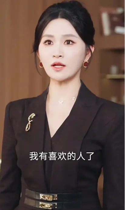 《高手回归，给美女总裁当弟弟》全季完整版-1080P高清画质免费观看-短剧王术宠姐无广告流畅播放-高手回归，给美女总裁当弟弟全集资源