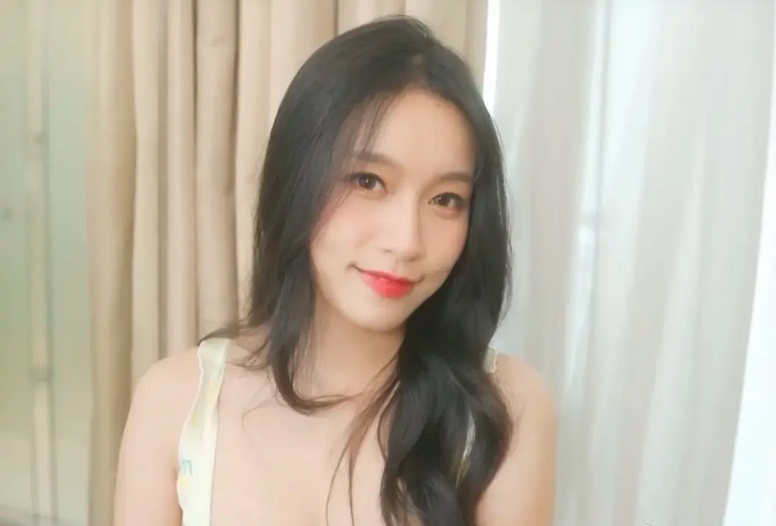 《苏畅》高清全集免费在线观看-苏畅完整版无删减-1080P画质-国产短剧都市情感励志成长