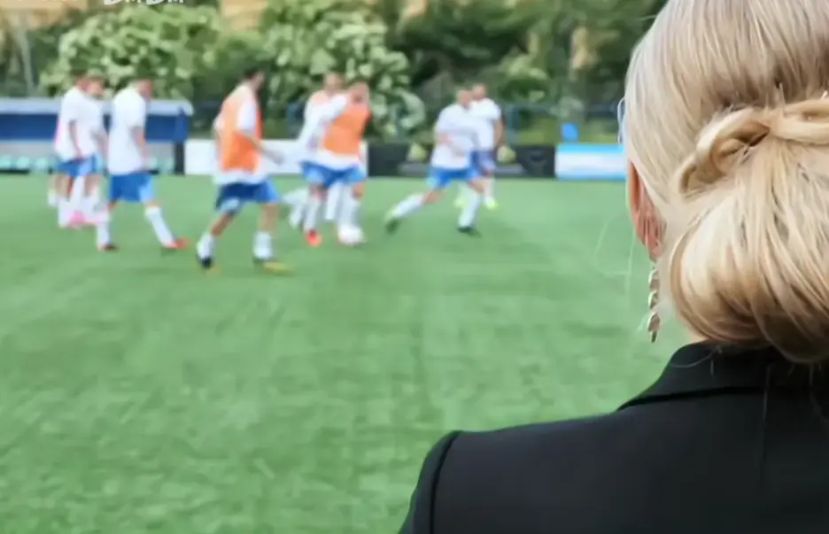 《Footballers'Moms》法国电影在线观看无广告-《足球队的女老板们》无删减高清完整版免费-足球女老板HD画质播放