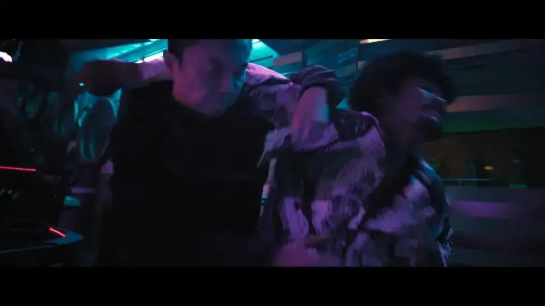 《火遮眼》谢苗孤胆英雄动作片-《火遮眼》HD高清未删减完整版在线观看-《火遮眼》2K修复版全集免费播放-阿里云盘迅雷BT种子下载