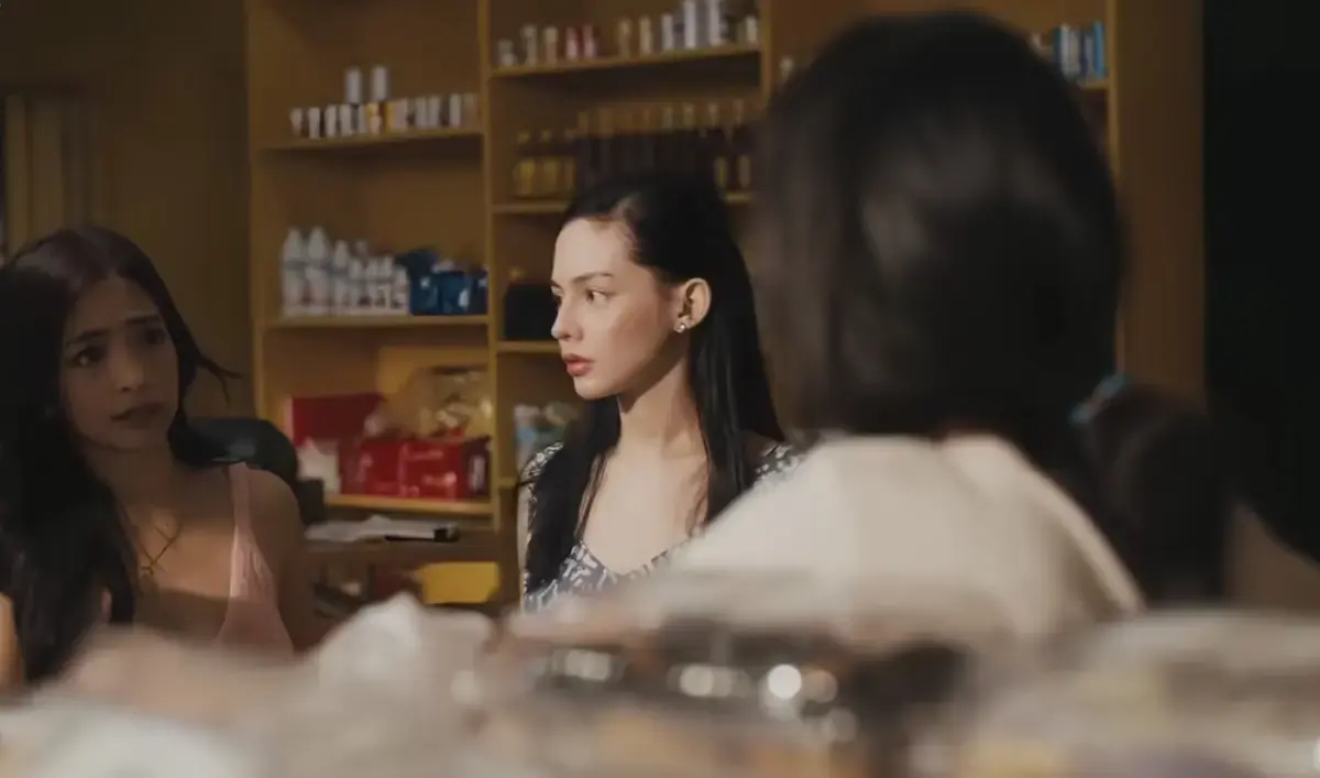 《奶油馅饼》完整版高清在线播放 - 菲律宾电影安杰尔卡斯特罗主演超清无删减 - 蓝光中字无广告观看